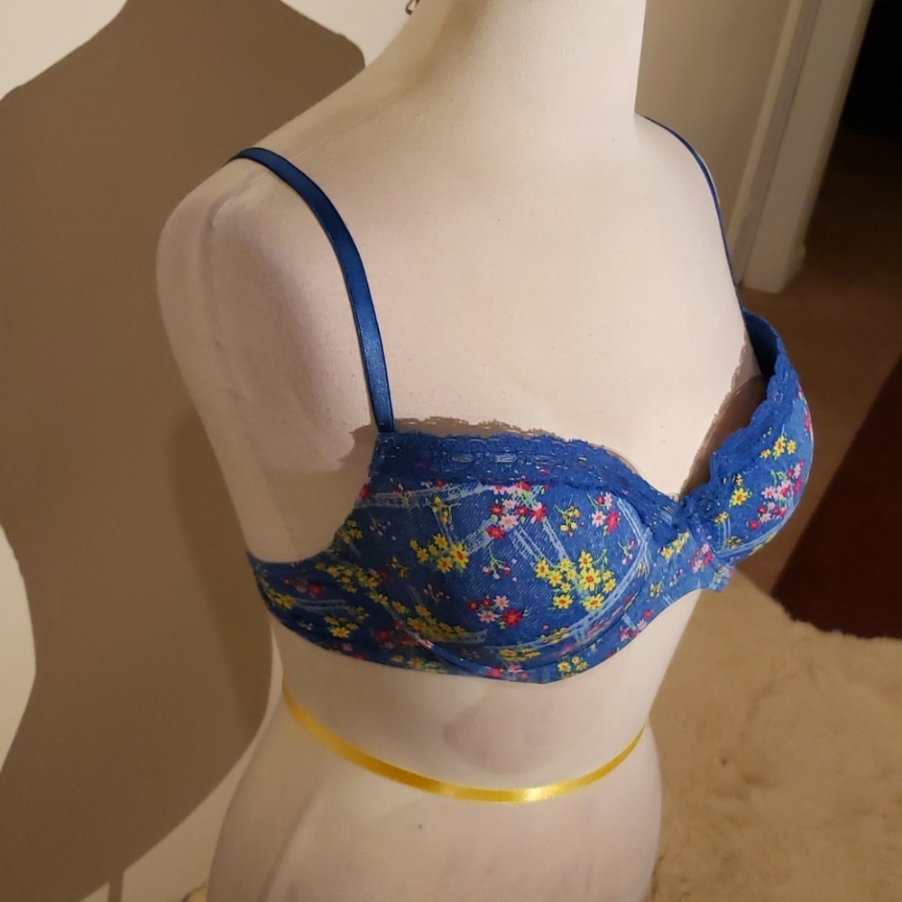2 bras - Picture 12 of 16